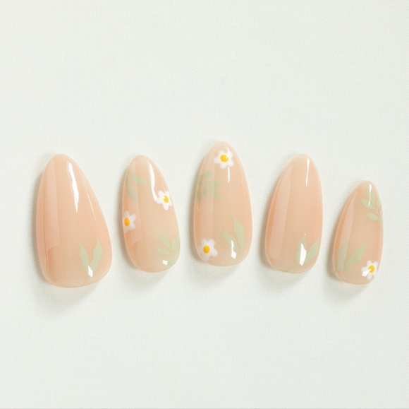 🌿 Springtime in NY, Handmade Nail Set - Picture 2 of 12